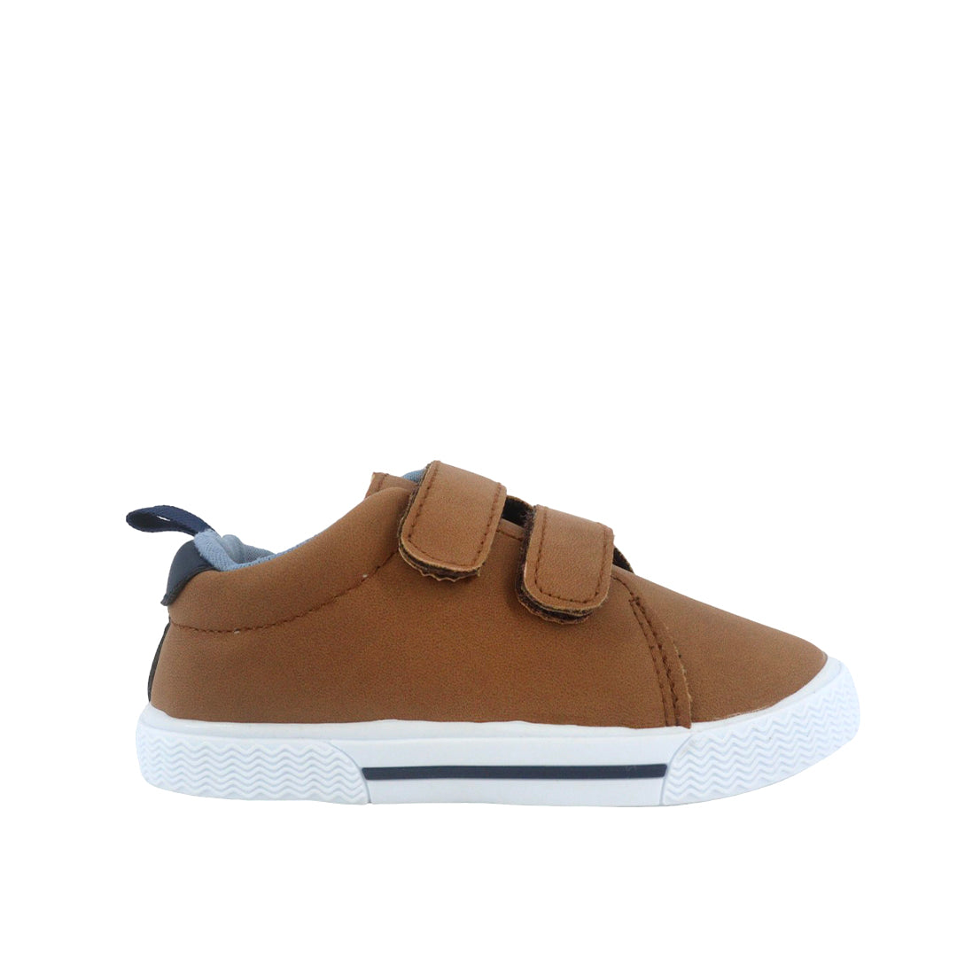 Zapato casual Fede color café para infante