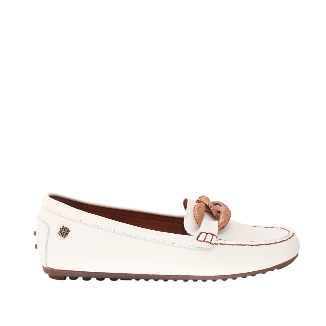 Mocasines Agatta para mujer color hueso